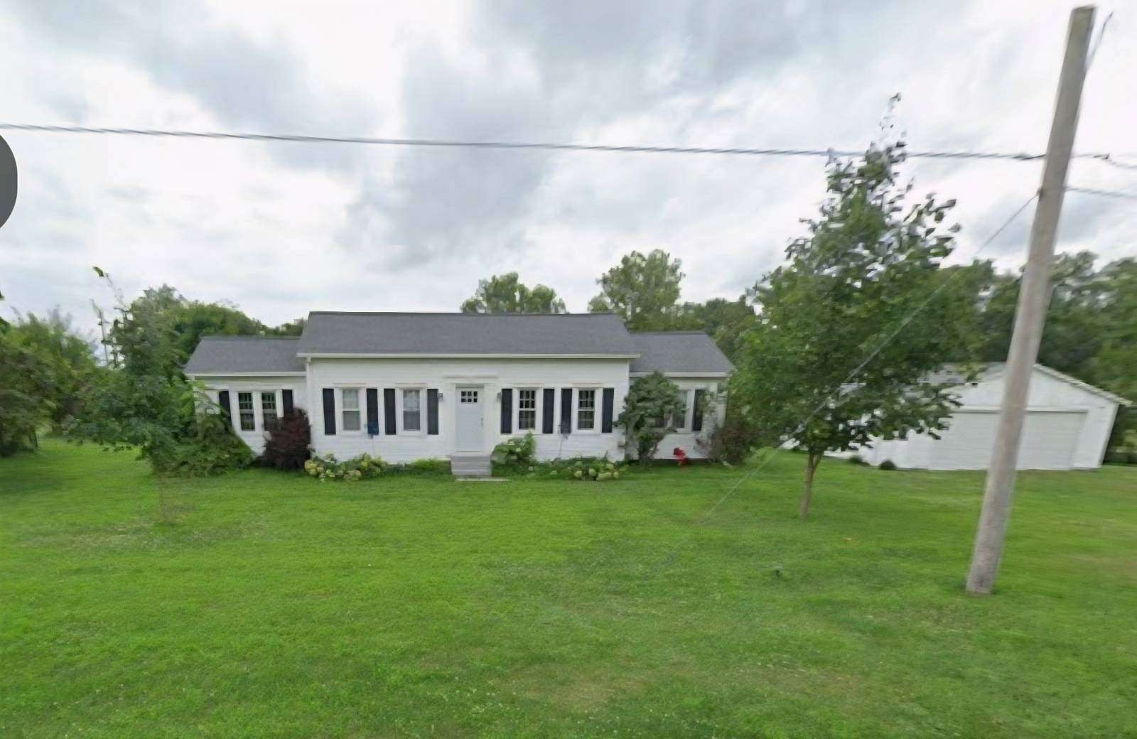 1.5 Acres of Land with Home for Sale in Kirkwood, Illinois