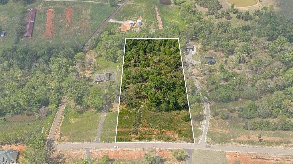 4 Acres of Residential Land for Sale in Nacogdoches, Texas