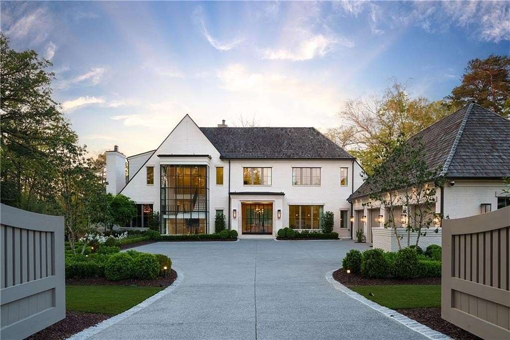 2.3 Acres of Land with Home for Sale in Atlanta, Georgia