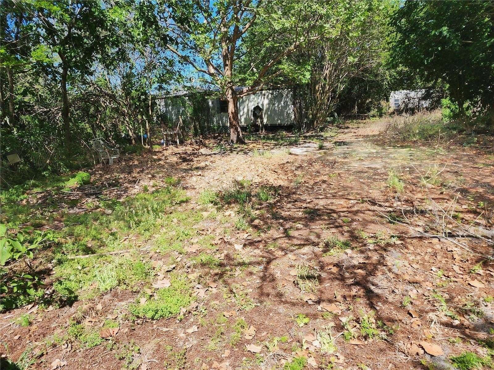 5.55 Acres of Land with Home for Sale in Hawthorne, Florida