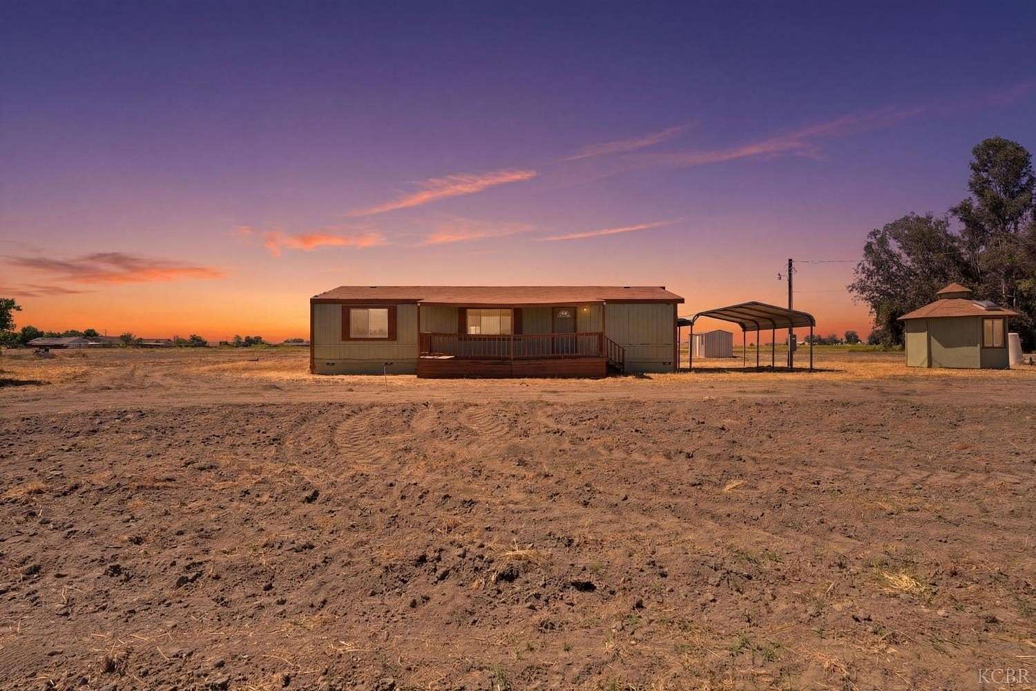 2.5 Acres of Land with Home for Sale in Lemoore, California