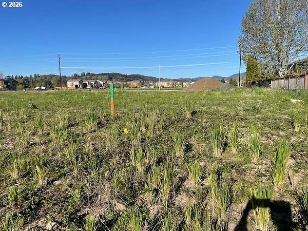 Residential Land for Sale in McMinnville, Oregon