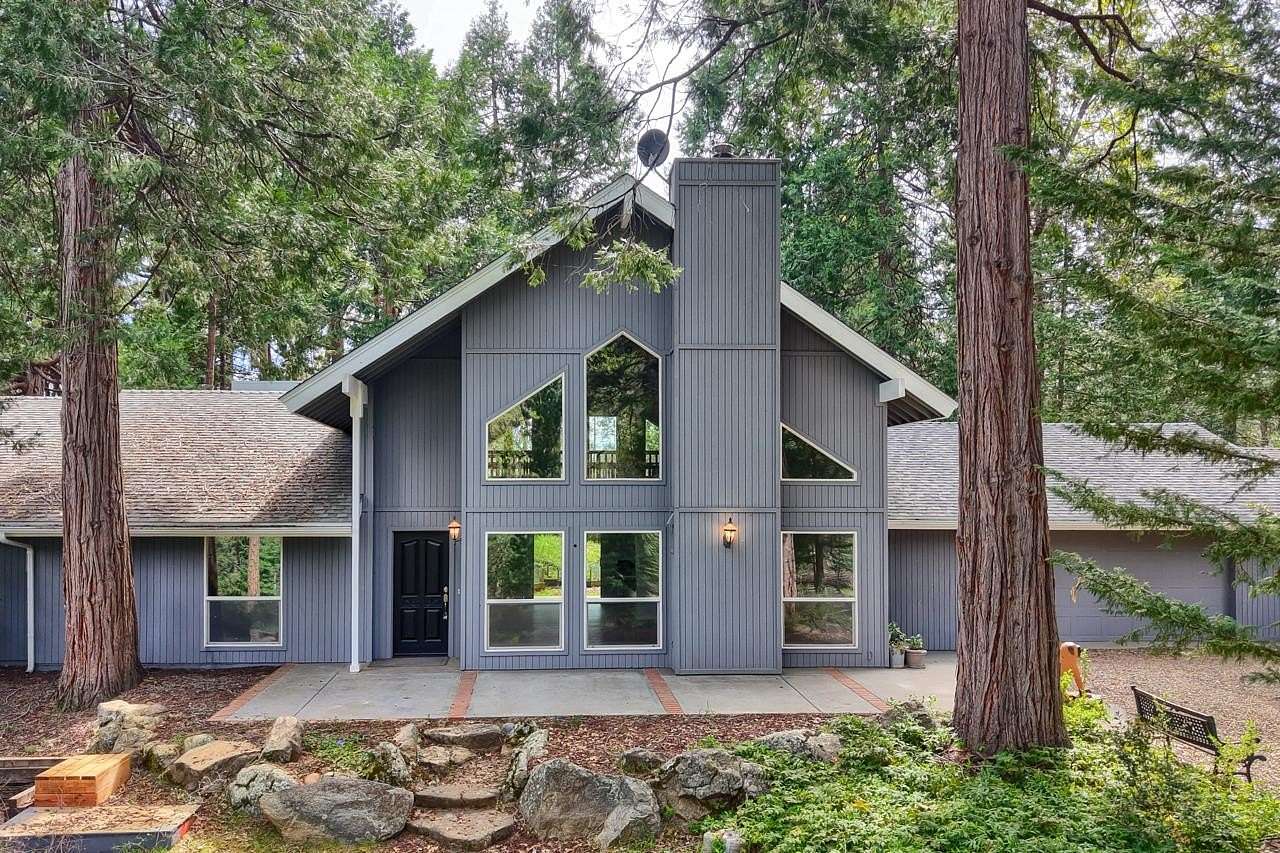 5 Acres of Land with Home for Sale in Mariposa, California