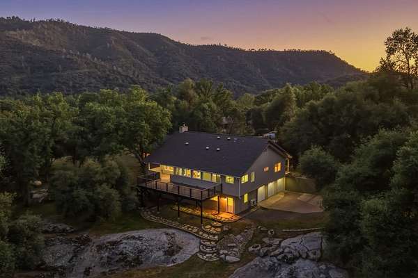 2.57 Acres of Land with Home for Sale in Oakhurst, California