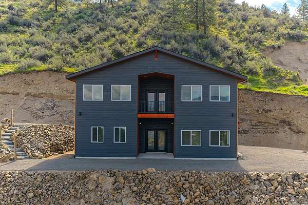 2 Acres of Land with Home for Sale in Deer Meadows, Washington