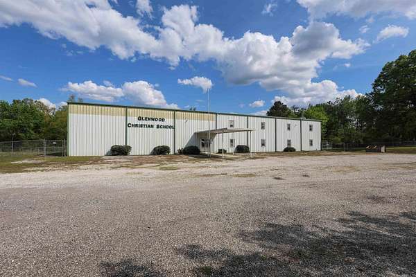3 Acres of Improved Commercial Land for Sale in Glenwood, Arkansas