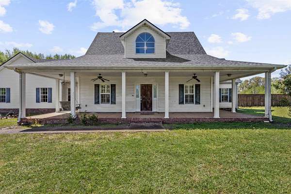 20.4 Acres of Recreational Land with Home for Sale in Covington, Tennessee