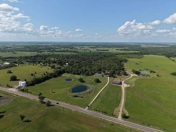 38.8 Acres of Land with Home for Sale in Kemp, Texas