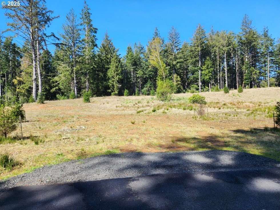 1 Acre of Residential Land for Sale in Port Orford, Oregon