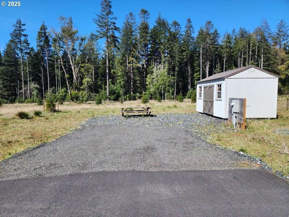 1 Acre of Residential Land for Sale in Port Orford, Oregon