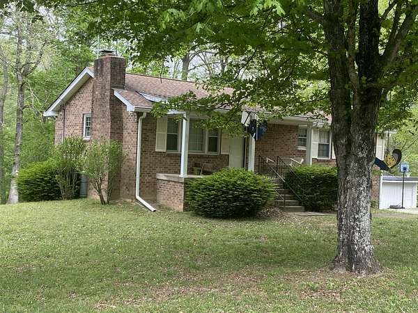 6.6 Acres of Land with Home for Sale in Greenbrier, Tennessee