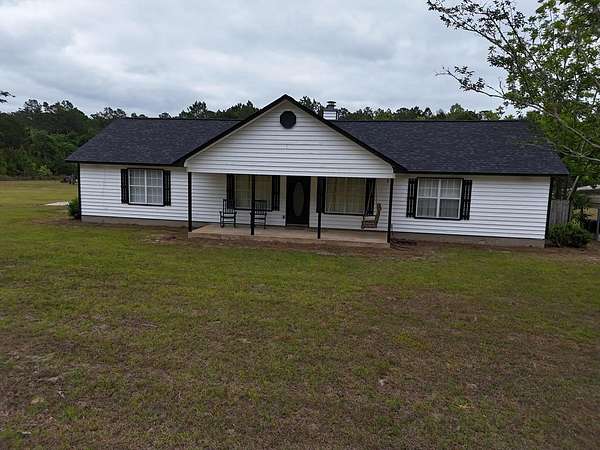 8 Acres of Land with Home for Sale in Pavo, Georgia