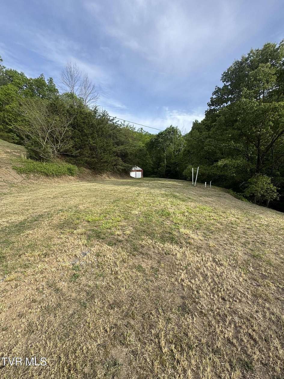 1 Acre of Residential Land for Sale in Piney Flats, Tennessee
