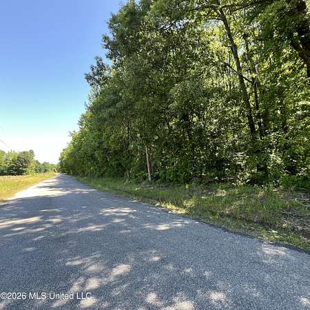 4.6 Acres of Residential Land for Sale in Byhalia, Mississippi