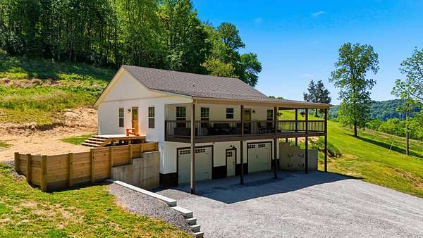 53 Acres of Land with Home for Sale in Gainesboro, Tennessee