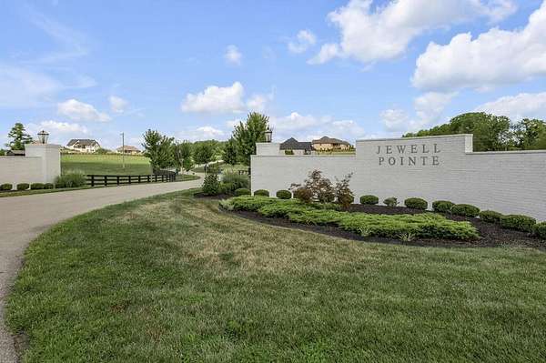 1 Acre of Residential Land for Sale in Wilmore, Kentucky