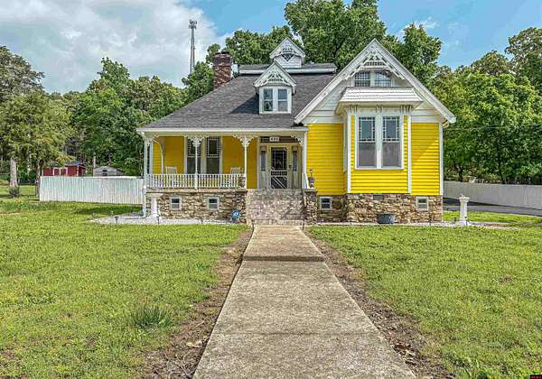 5.5 Acres of Land with Home for Sale in Yellville, Arkansas