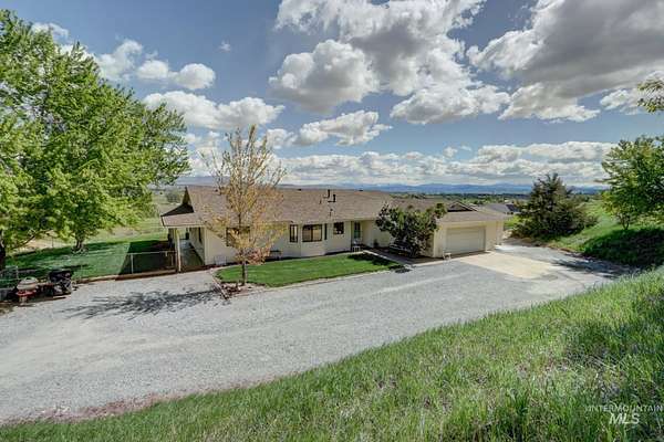 27.1 Acres of Land with Home for Sale in Emmett, Idaho