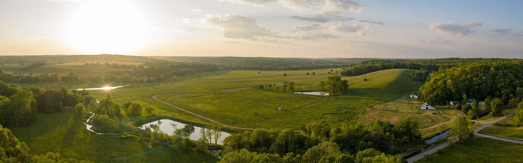 582 Acres of Land for Sale in Nunnelly, Tennessee