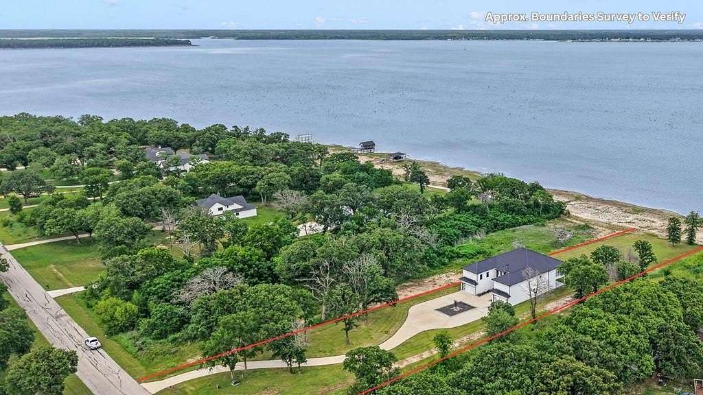 1.53 Acres of Land with Home for Sale in Kemp, Texas
