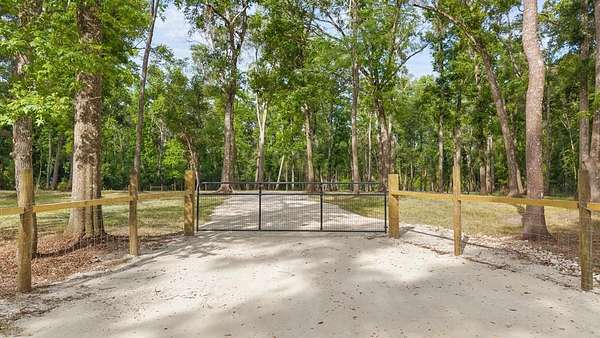 2.58 Acres of Residential Land for Sale in Old Town, Florida