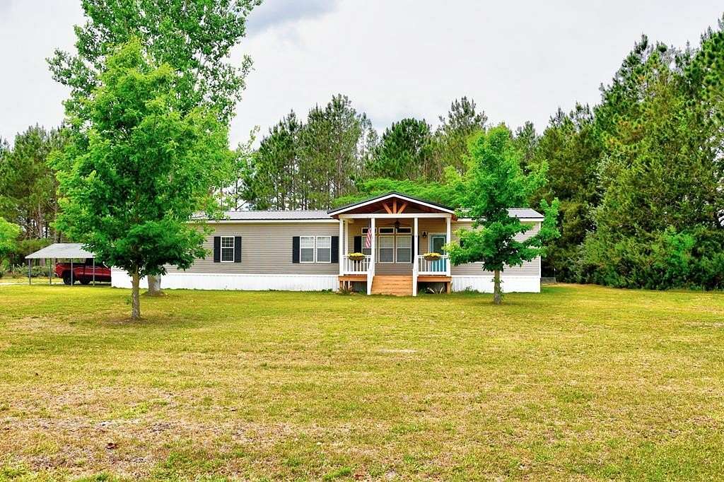 2.53 Acres of Land with Home for Sale in Sparks, Georgia