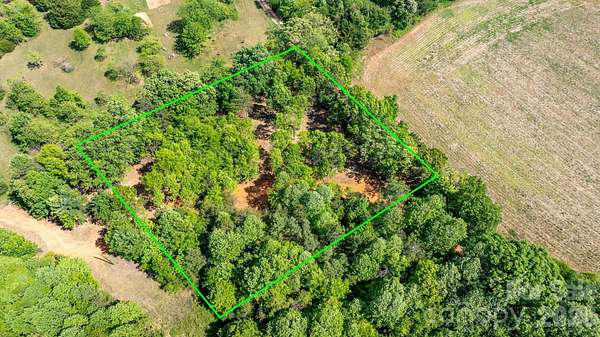 1 Acre of Residential Land for Sale in Hiddenite, North Carolina