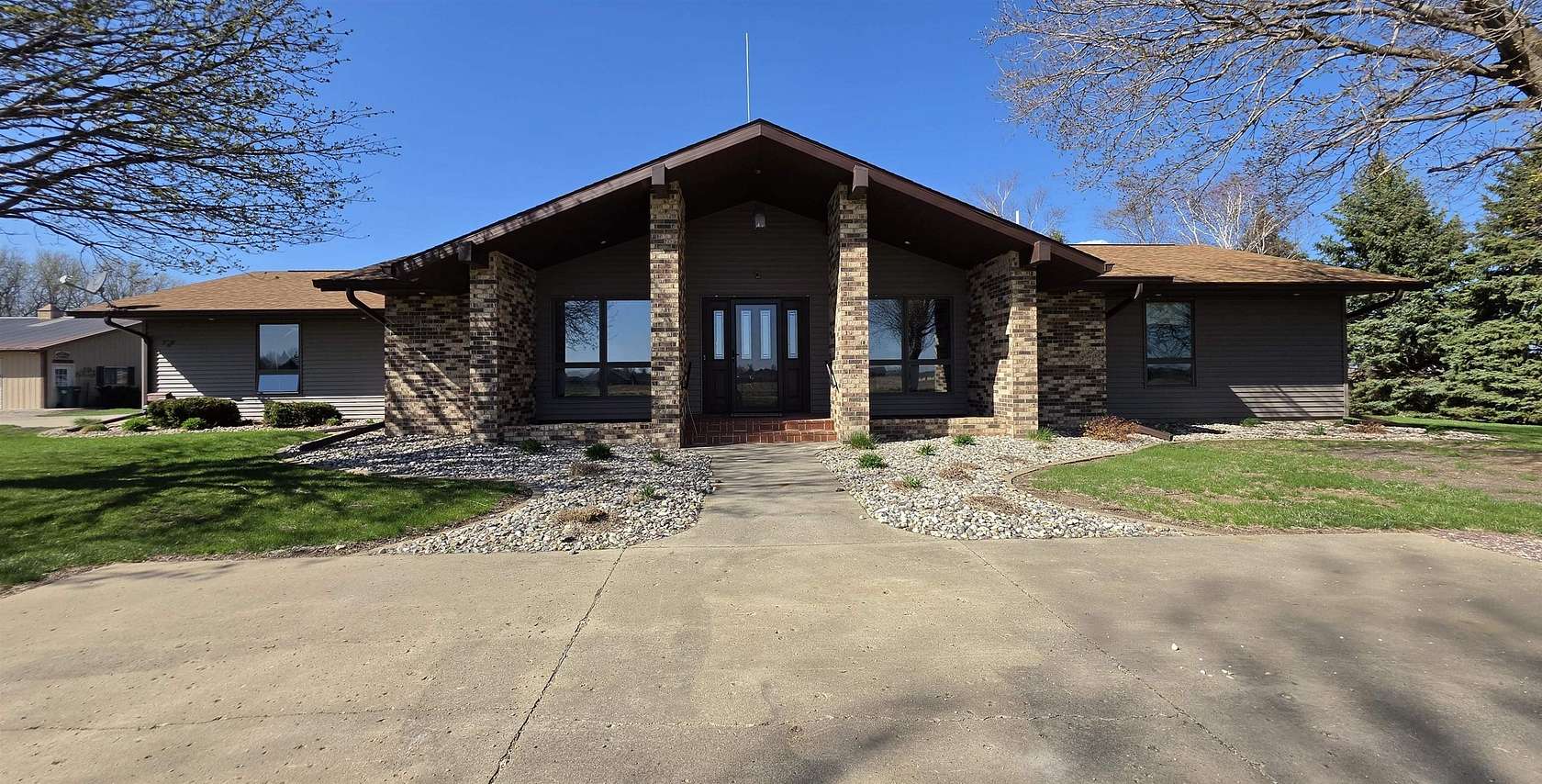 2 Acres of Land with Home for Sale in Primghar, Iowa