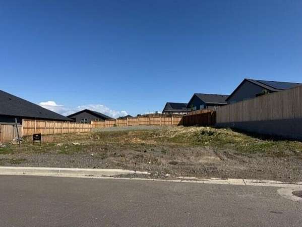 0.17 Acres of Residential Land for Sale in Medford, Oregon