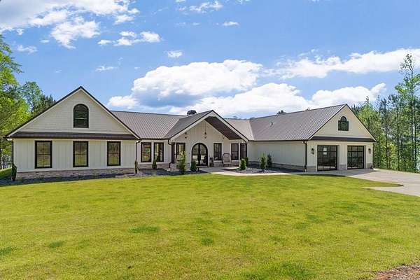 13 Acres of Land with Home for Sale in Whitesburg, Georgia