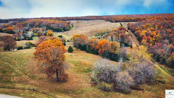 5.5 Acres of Residential Land for Sale in Warsaw, Missouri