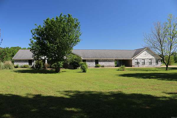 60 Acres of Recreational Land with Home for Sale in Nashville, Arkansas