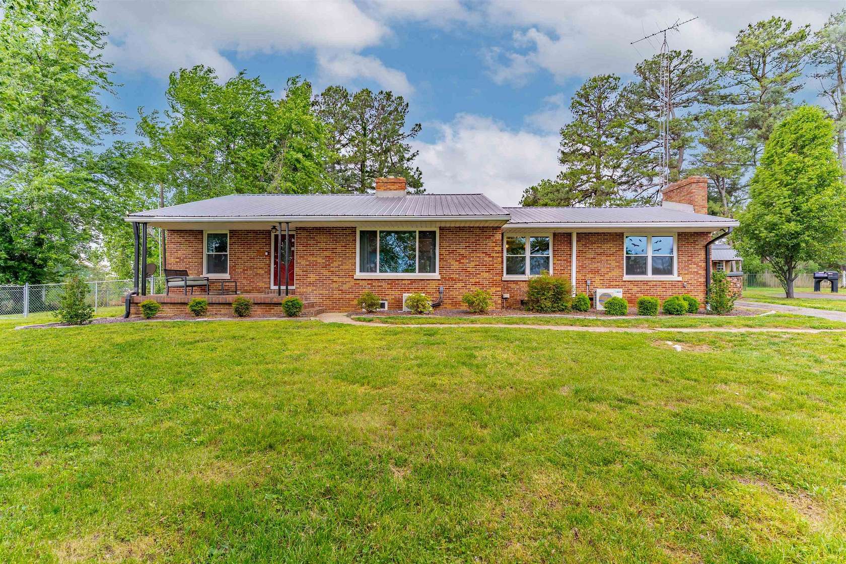 2.16 Acres of Land with Home for Sale in Henderson, Kentucky