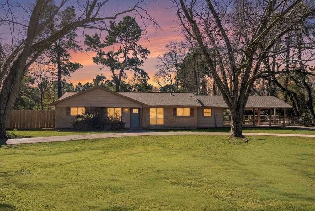 1.5 Acres of Land with Home for Sale in Batson, Texas