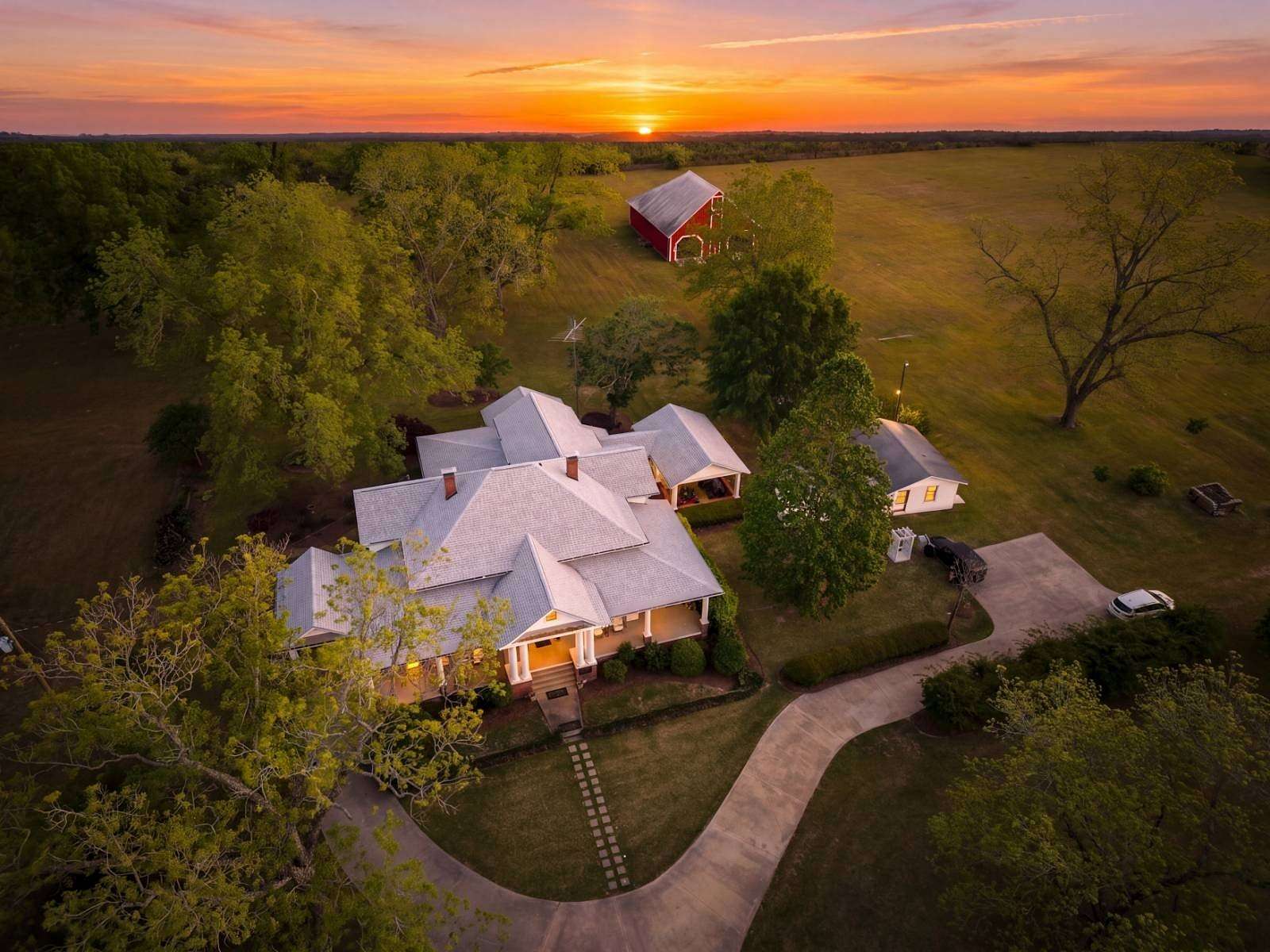 8.6 Acres of Land with Home for Sale in Arabi, Georgia