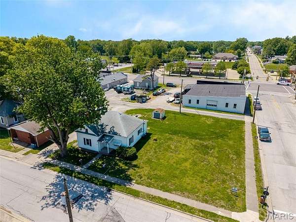 0.26 Acres of Commercial Land for Sale in Maryville, Illinois