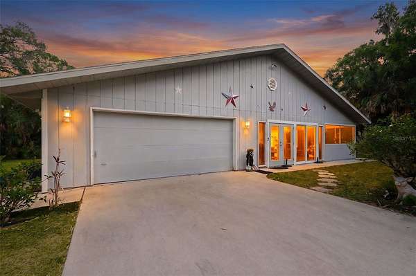 2.15 Acres of Land with Home for Sale in Sarasota, Florida