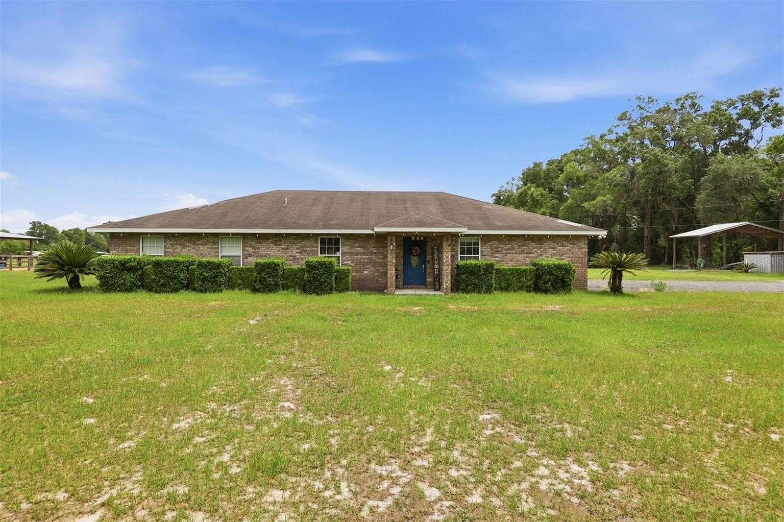 5 Acres of Land with Home for Sale in Trenton, Florida