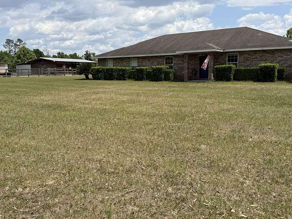 5 Acres of Land with Home for Sale in Trenton, Florida