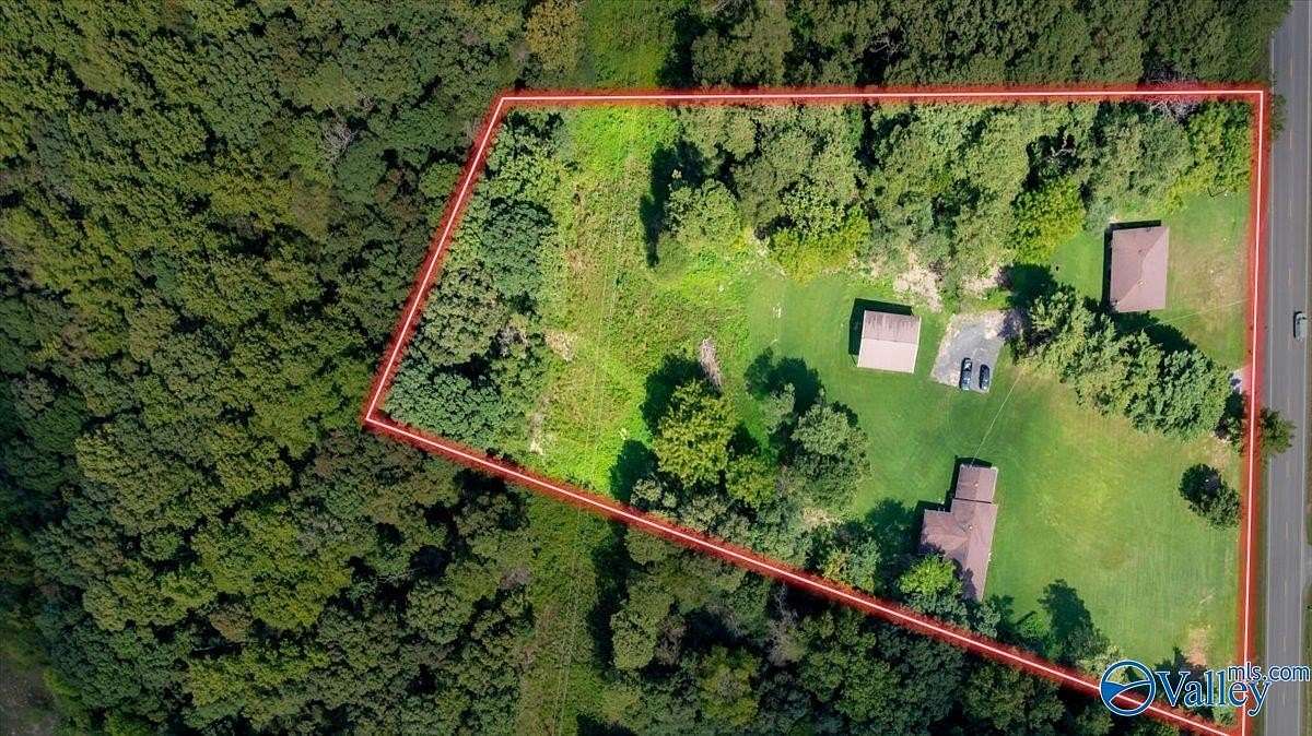 4.3 Acres of Land with Home for Sale in Crossville, Alabama