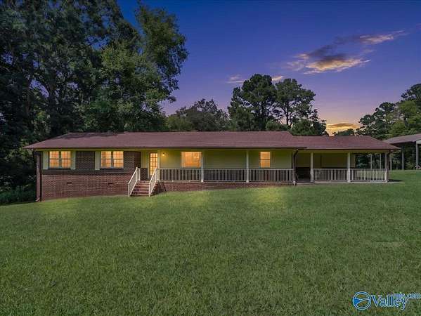 4.3 Acres of Land with Home for Sale in Crossville, Alabama