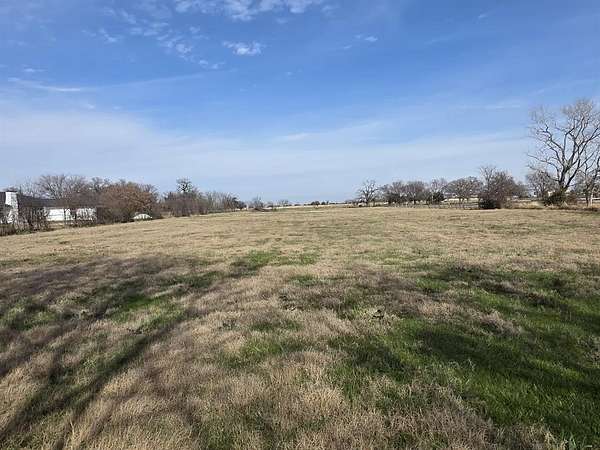 2.55 Acres of Residential Land for Sale in Oak Point, Texas