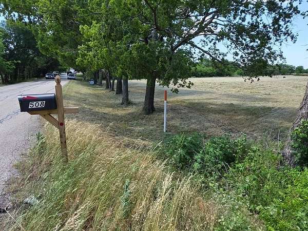 2.55 Acres of Residential Land for Sale in Oak Point, Texas