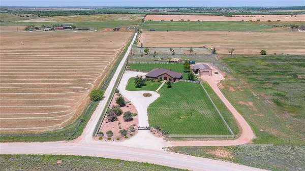 20 Acres of Land with Home for Sale in Hawley, Texas