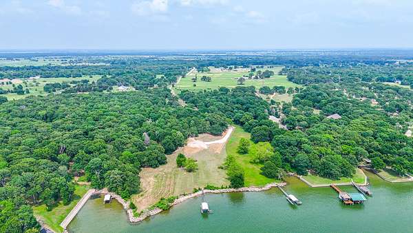 3.13 Acres of Residential Land for Sale in Kerens, Texas