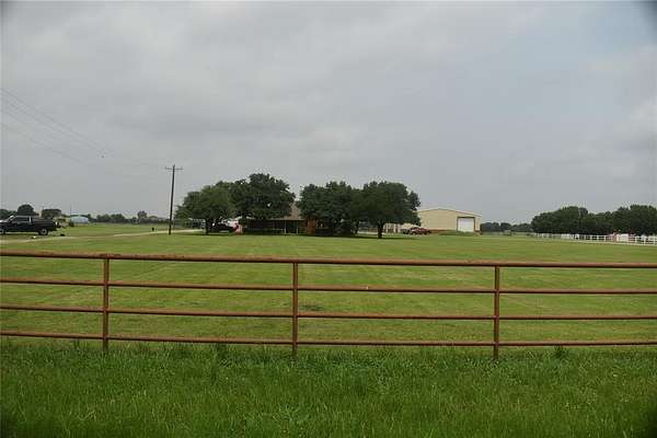 15 Acres of Land with Home for Sale in Lucas, Texas