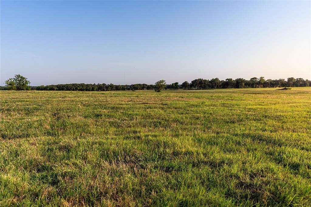 1.53 Acres of Residential Land for Sale in Whitesboro, Texas
