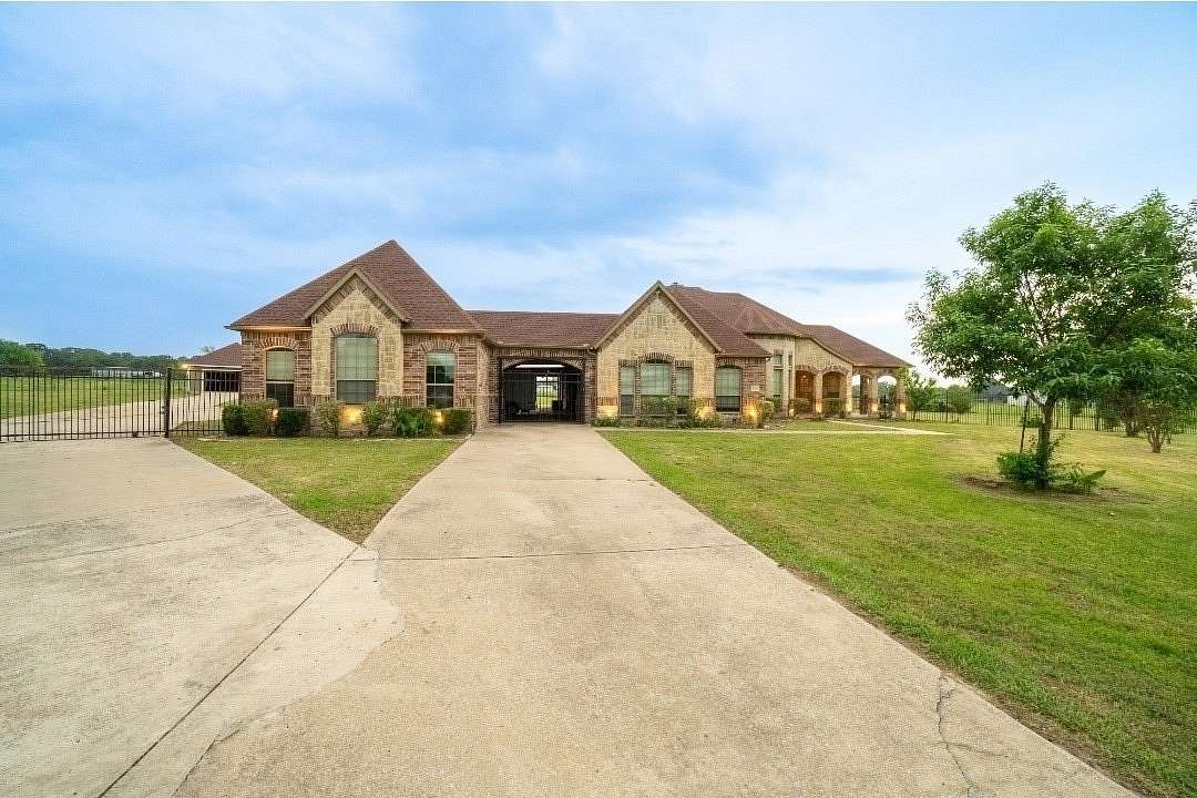 1.65 Acres of Land with Home for Sale in Royse City, Texas