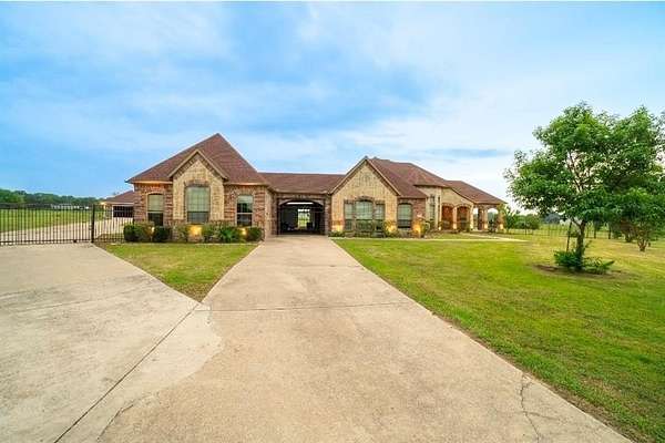 1.65 Acres of Land with Home for Sale in Royse City, Texas