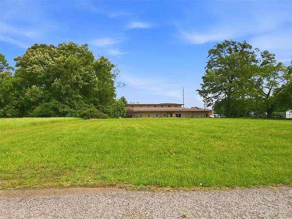 0.64 Acres of Land for Sale in Mount Pleasant, Texas